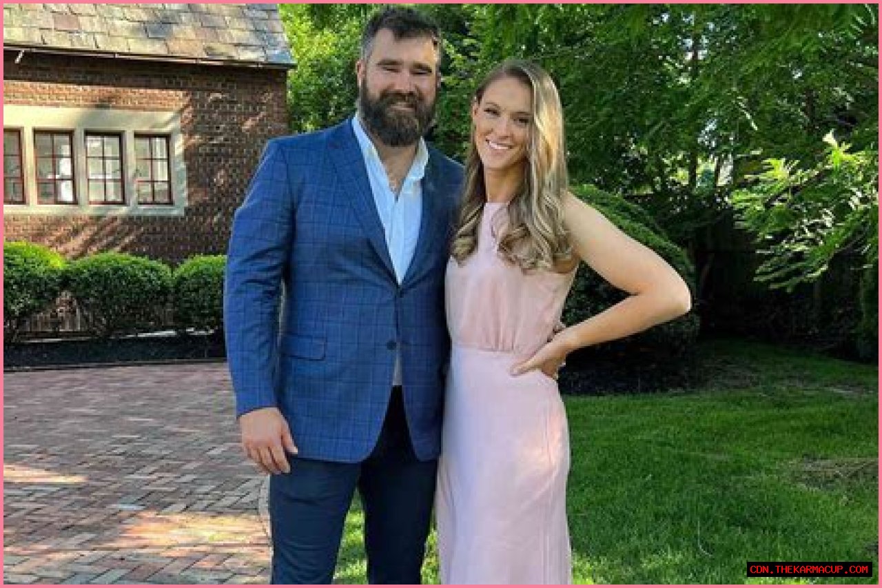 Discovering Sam Morril's Girlfriend In 2024: A Look Into His Romantic Life